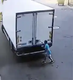 Man crushed by falling boxes from truck