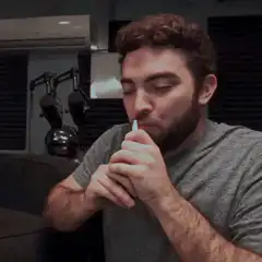 Man praying with vape pen