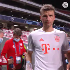 Thomas Muller blows a kiss