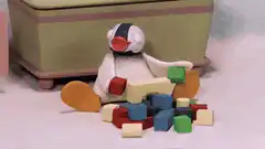 Pingu makes a heart card