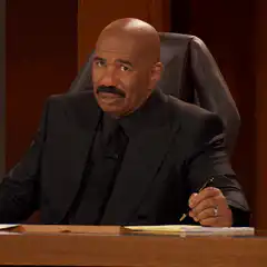 Steve Harvey makes a funny face