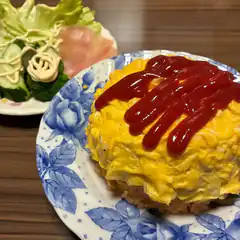 omelet rice with ketchup