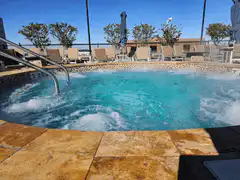 Bubbling hot tub jets