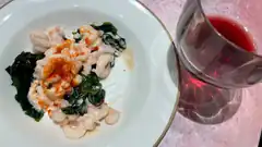 shrimp and spinach with red wine