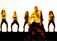 P Diddy dancing with backup dancers