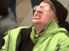 Woman screaming NOOOO