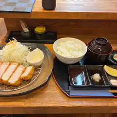 Japanese tonkatsu meal with rice and condiments