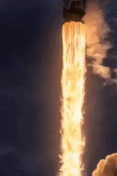 rocket engine exhaust plume