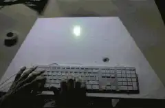 Holographic keyboard projection