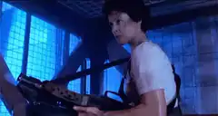 Ripley fires the pulse rifle