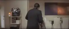 Travis Bickle looking around confused