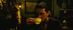 Orlando Bloom drinks tea