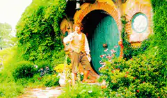 Bilbo Baggins enters his hobbit hole