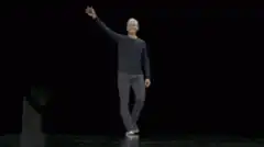 Tim Cook waving and saying thank you