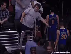 Fan mimics Stephen Curry's shot