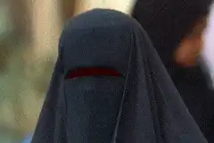 woman in black niqab