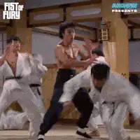 Bruce Lee fighting multiple opponents