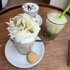 pistachio cream coffee and matcha latte