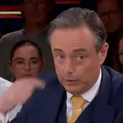 David Cameron pointing and talking