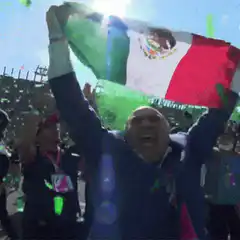 David Ortiz waving Mexican flag