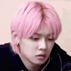 Jimin pink hair confused look