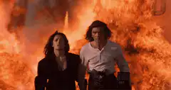 Han and Leia walking through fire