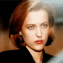 Gillian Anderson head tilt