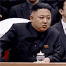 Kim Jong Un clapping