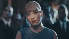 Taylor Swift lip sync and look down