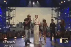 Kanye West interrupts Taylor Swift