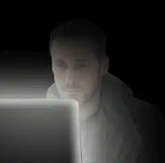 Ryan Gosling laptop glow