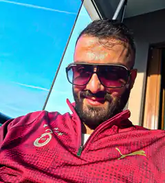 Cenk Tosun in Galatasaray jacket