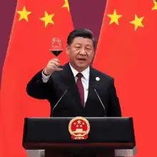 Xi Jinping raises wine glass toast