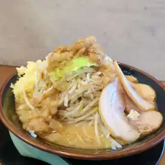 Bowl of ramen with pork and bean sprouts