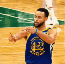 Stephen Curry doing the 'I'm the GOAT' celebration