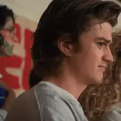 Joe Keery side eye