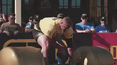 Strongman deadlifts giant weights