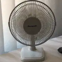 oscillating desk fan