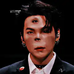 man with third eye on forehead