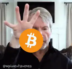 Man holding up five fingers then making a fist
