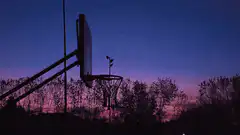 moon basketball dunk
