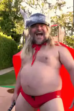 Fat Thor swinging hammer