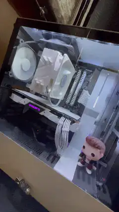 PC case RGB lighting cycle