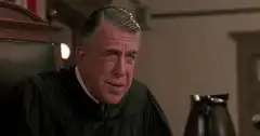 Judge Dredd yutes courtroom scene