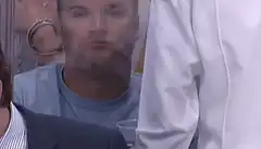 Jim Jefferies picking his nose