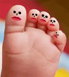 Singing toes with faces