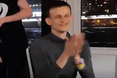 Pavel Durov clapping and smiling