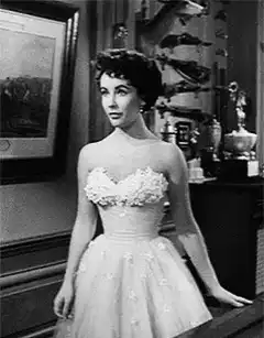 Elizabeth Taylor in a strapless gown