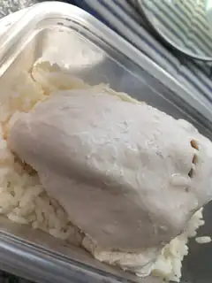 boiled chicken breast on rice