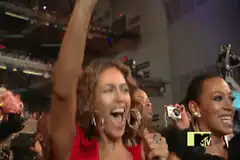 Beyoncé cheering at MTV awards